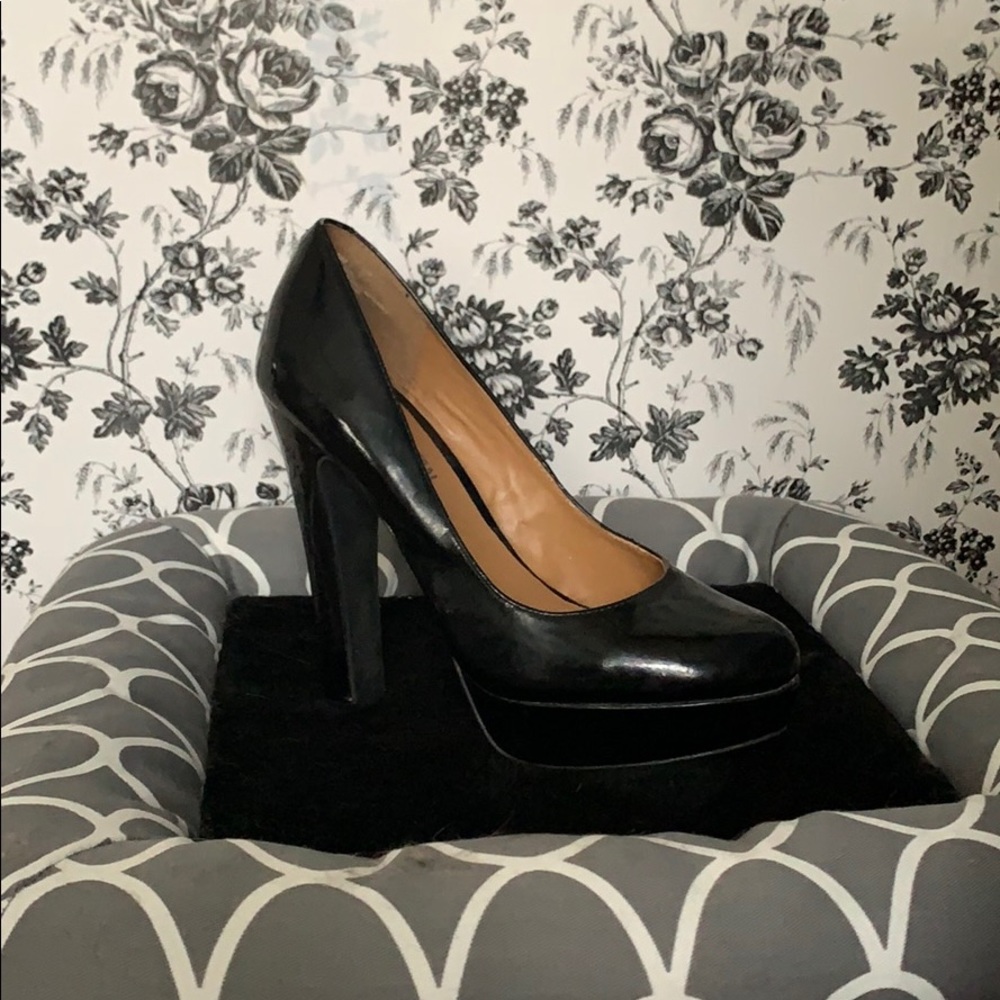 Cosmopolitan Heels